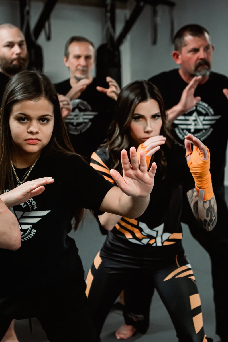 Muay Thai Kickboxing at Hendokickboxing & Krav Maga